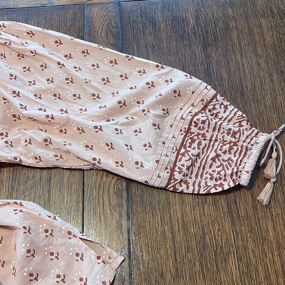 Cleobella Rue Blouse Pink Peach Petal Small 3/4 Sleeves Peasant Smocked Floral - Picture 8 of 9